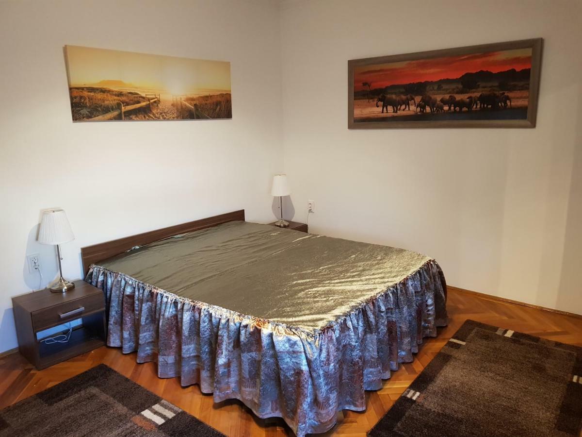 Lia Apartman Kiskunhalas Exterior foto